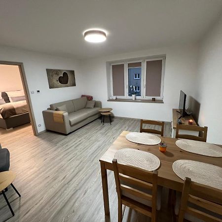 Apartman Md Lägenhet Žacléř Exteriör bild